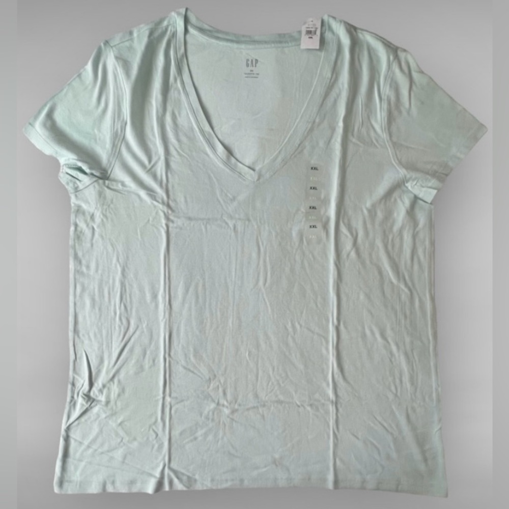 GAP Favorite V-Neck T-Shirt